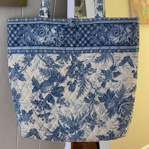 Vera Bradley Tote in Chinoiserie Pattern